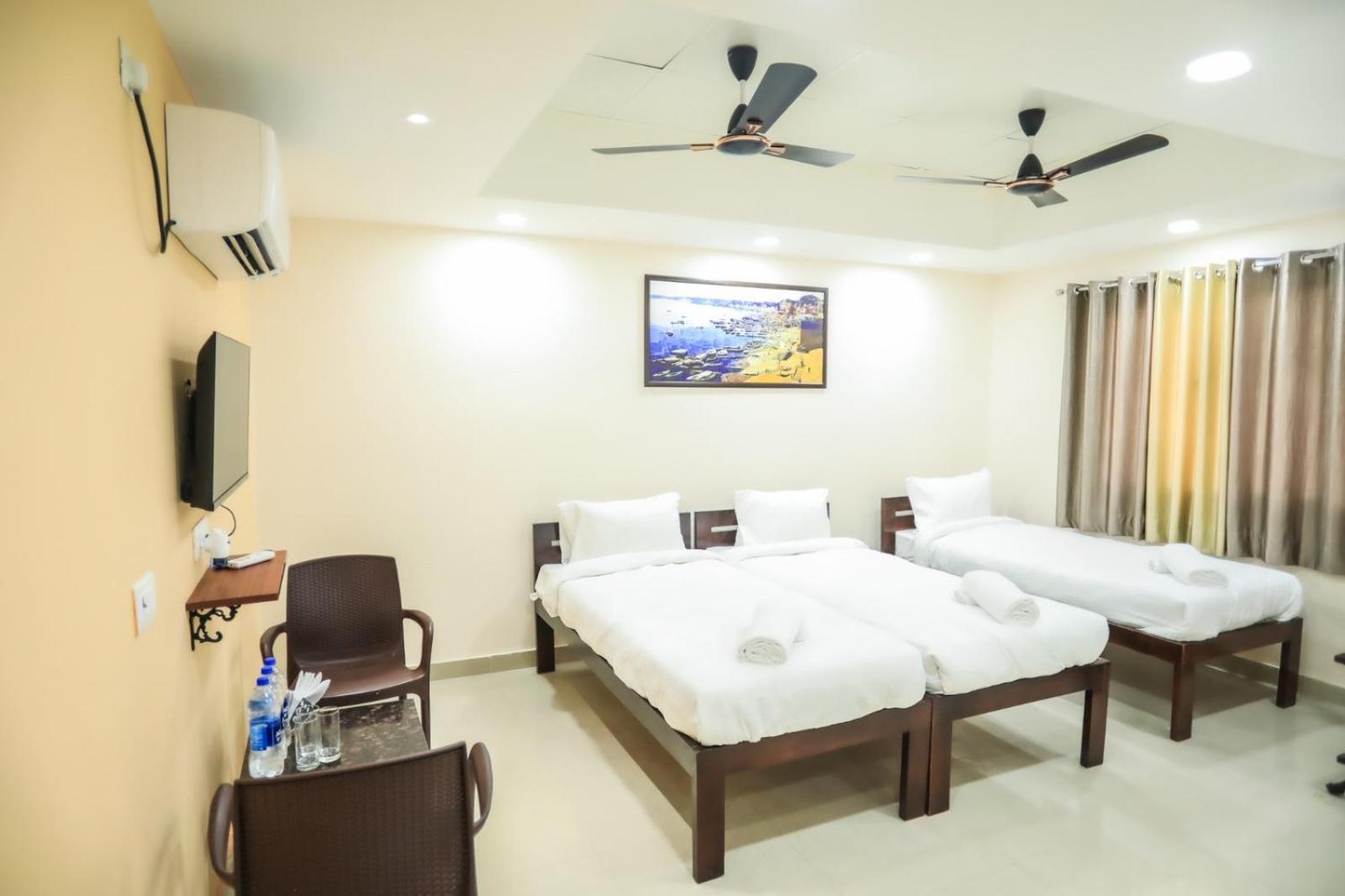 Pretty Garden View Apartment 3Bhk Furnished Flat Near Kashi Vishwanath Temple Varanasi Exterior photo